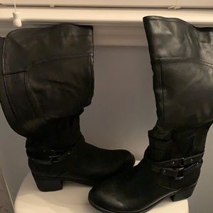 Black boots size 11